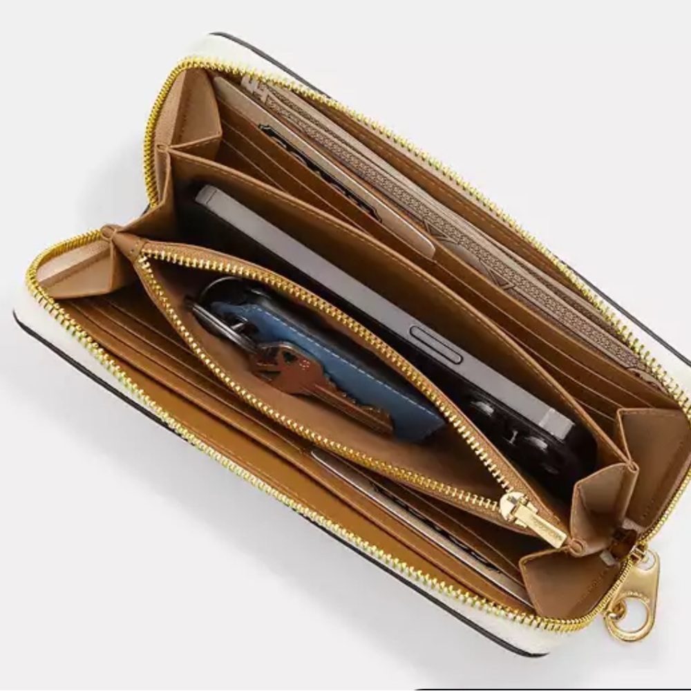 Coach Floral Zip Around Wallet NWT - Picture 3 of 5